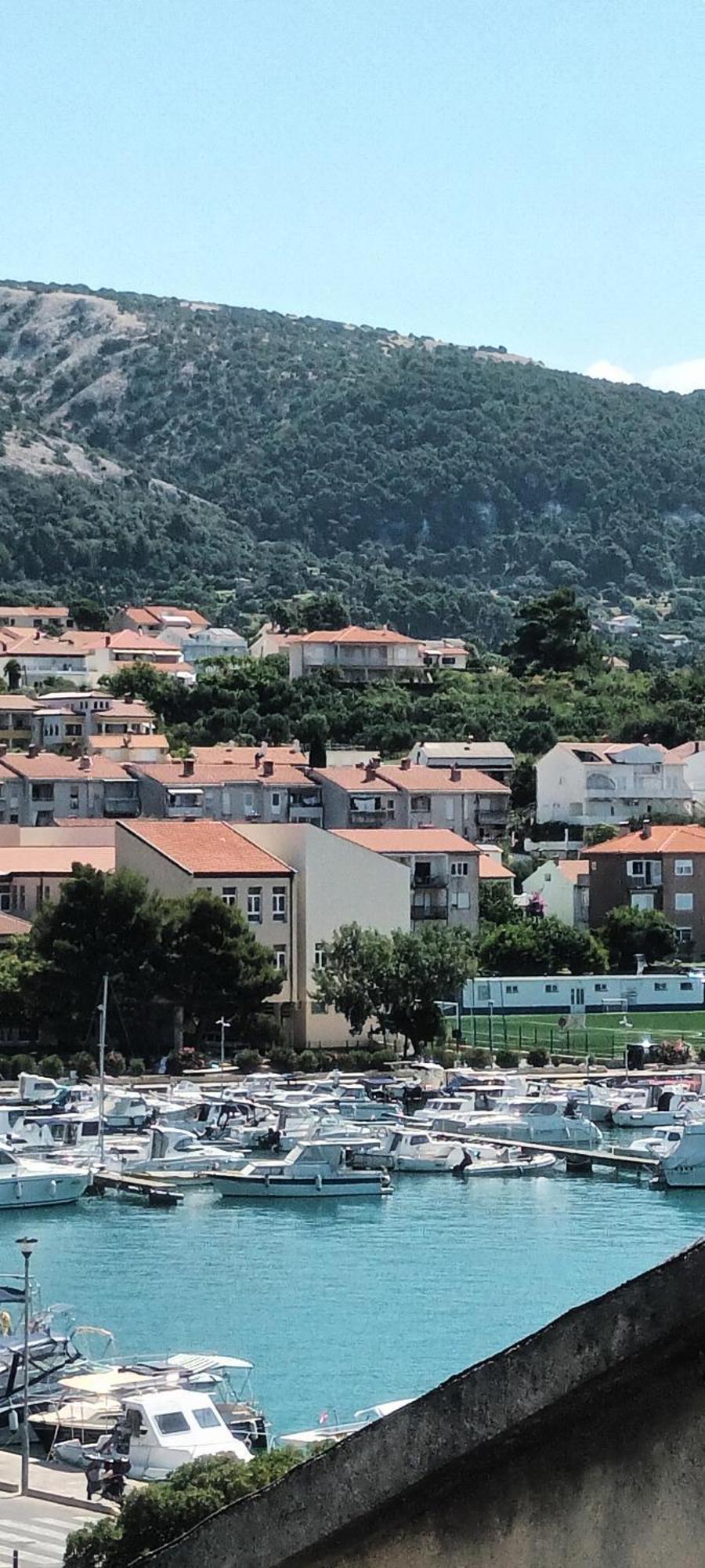 Rab Town Park Apartman Eksteriør billede