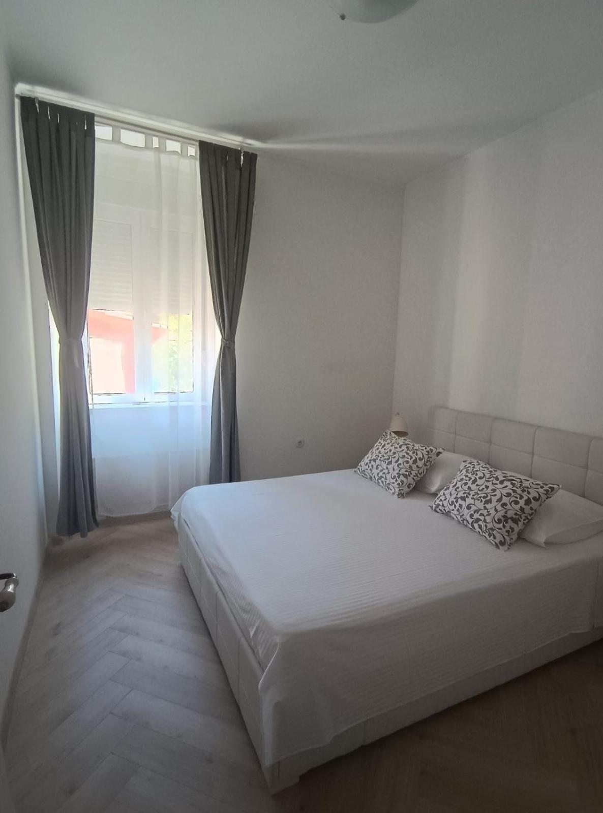 Rab Town Park Apartman Eksteriør billede